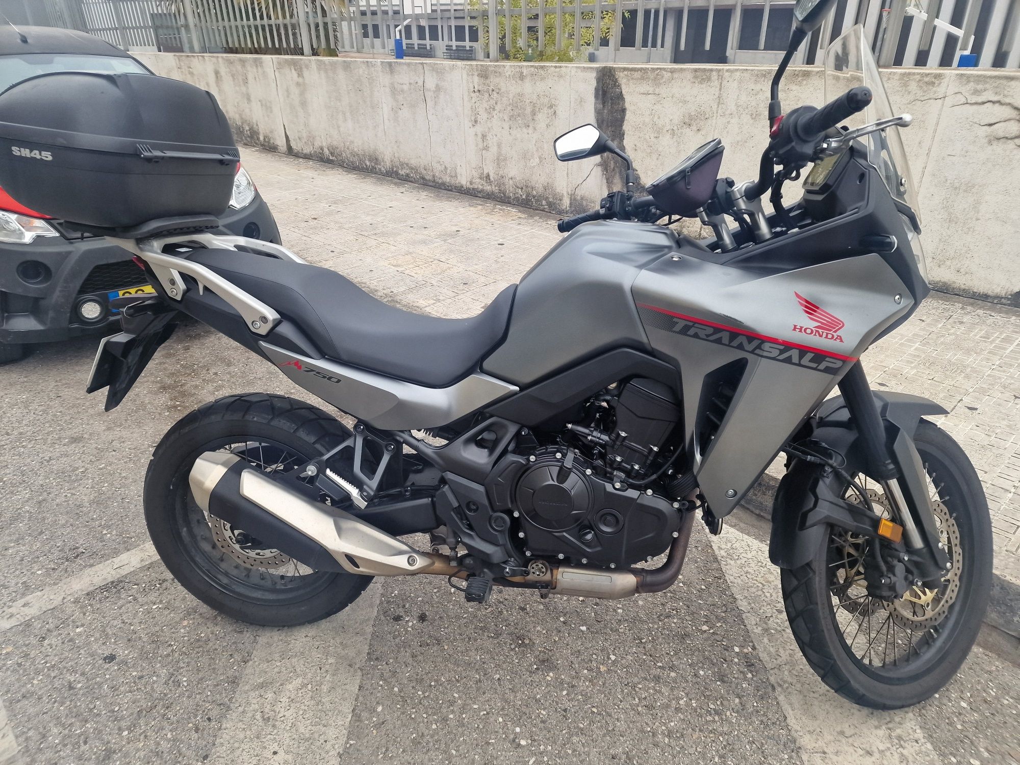 Honda transalp 2023, com 17000kms