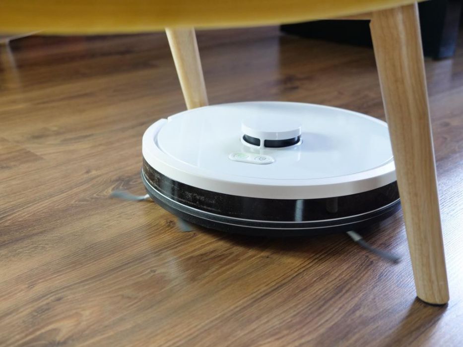 Robot sprzątający Robojet x-one w kolorze białym