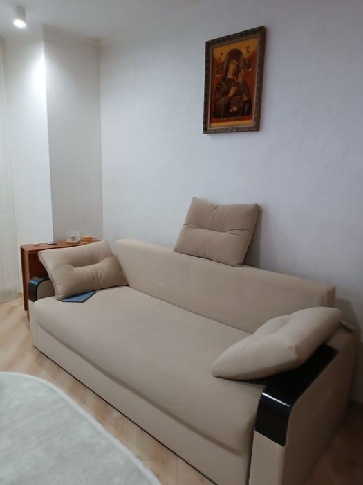 Продам 2-кімнатну квартиру у Львові, вул. Довга