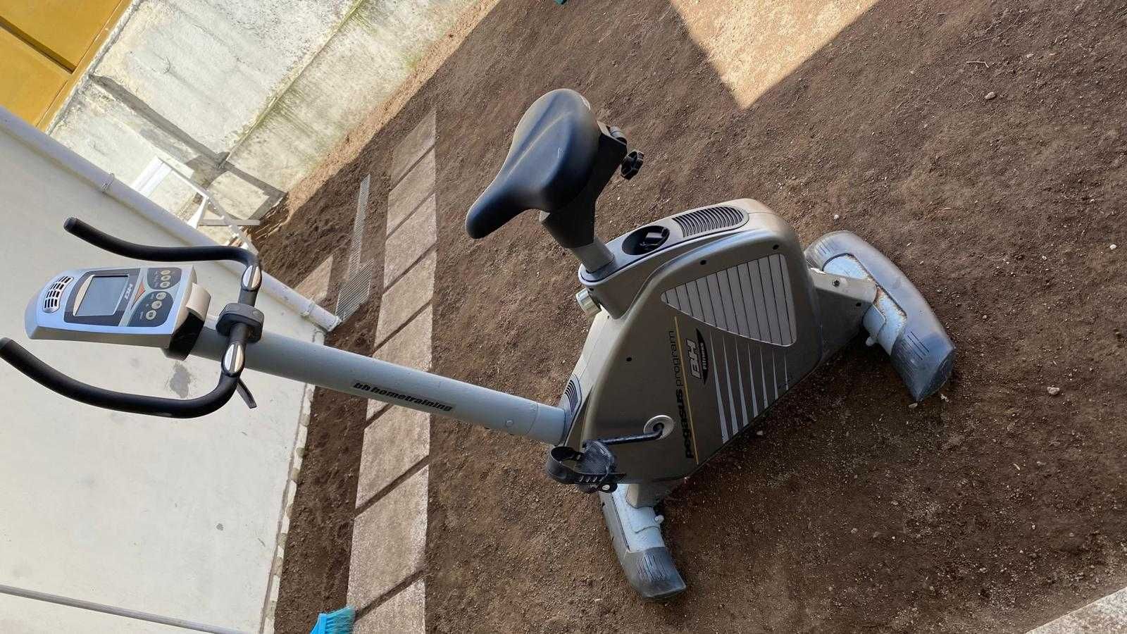 Bicicleta estática BH Fitness