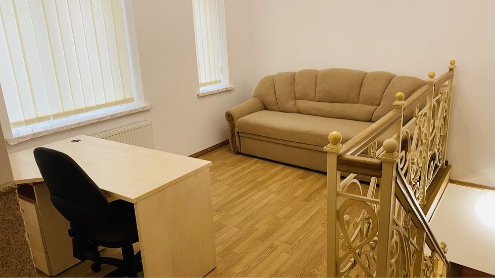 2-кімн. квартира у центрі Львова, вул.Грушевського, власник.