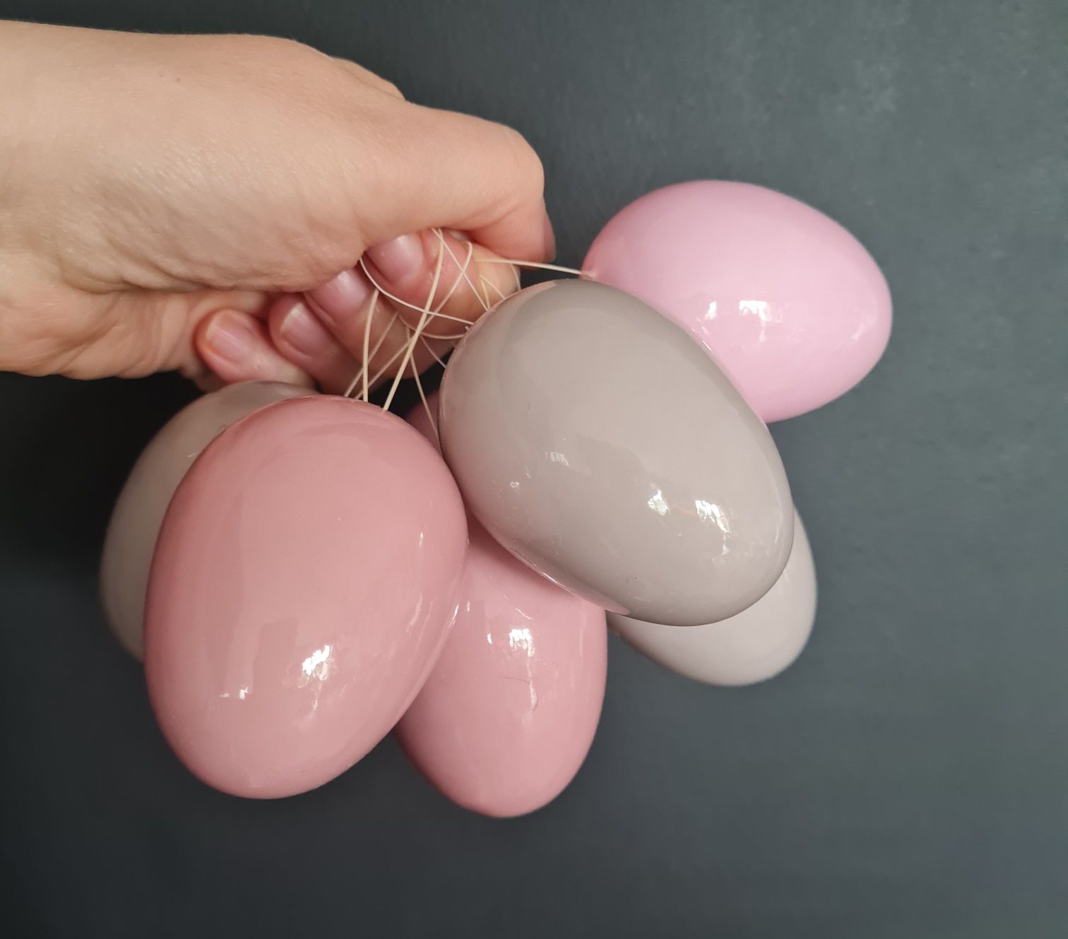 Duka Zara Home&You pisanki jajka zawieszki 7 sztuk różowe szare połysk