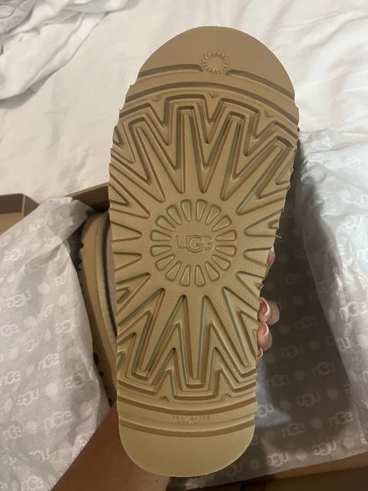 Bota Ugg Bege/Castanho Claro