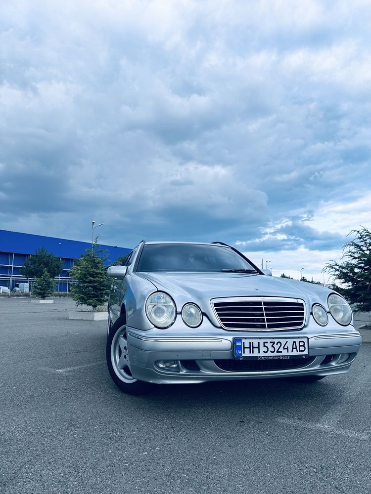 Мерсадес 210 автомат 2.1 дизель