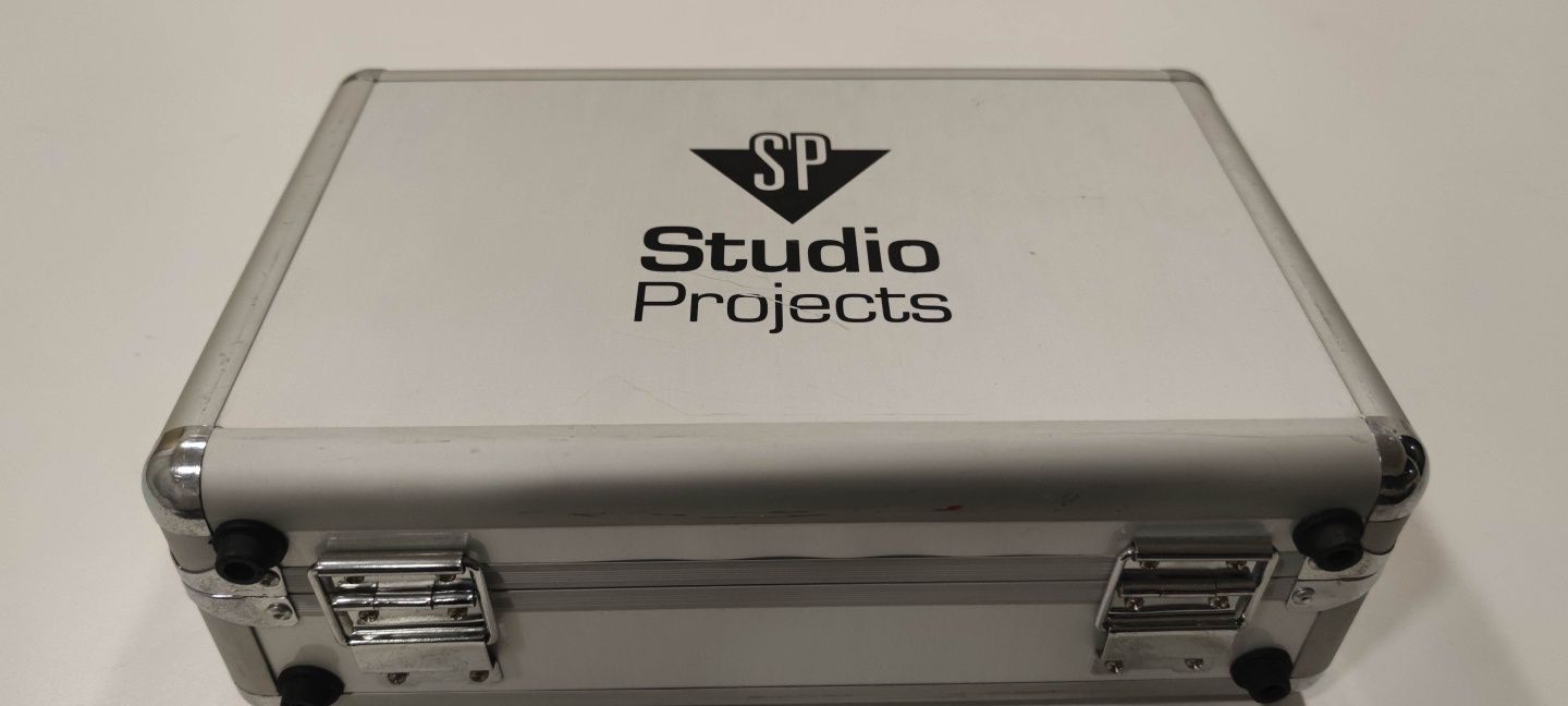 Microfones Studio Projects.