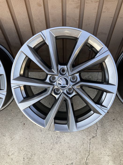 Felgi DEMO PROCYON skoda kamiq fabia scala rapid 17” 7” ET51