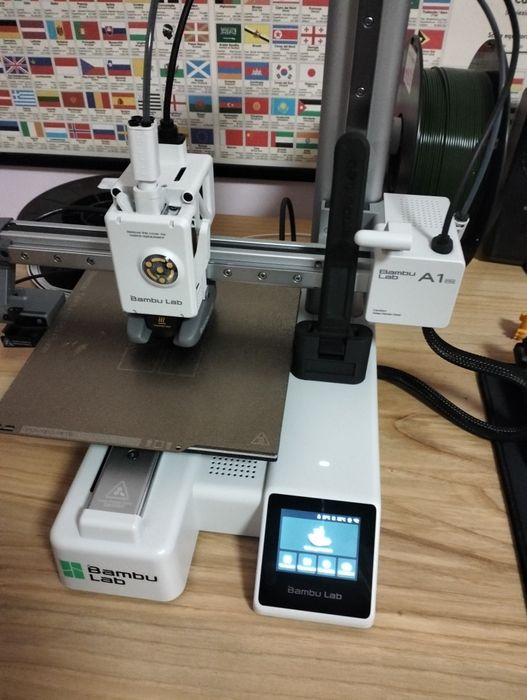 Продам 3d принтер Bambulab a1 mini