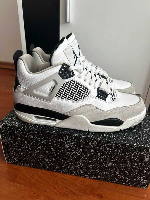 "Buty koszykówki "Air_Jordan_4_retro_military_black_Roz.39