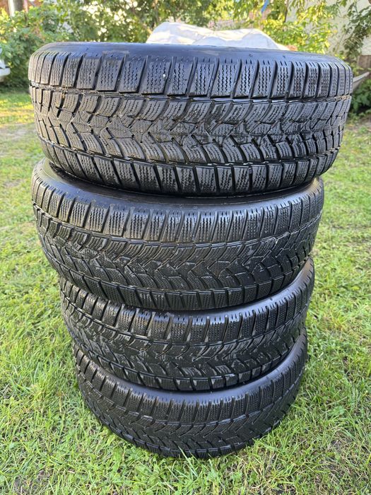 Шини резина зимові 215/65 R17 Continental