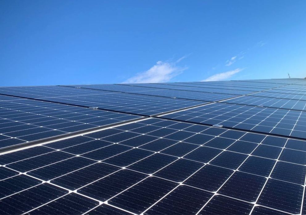 Новий Будинок з сонячними панелями, в кінці Роменскої