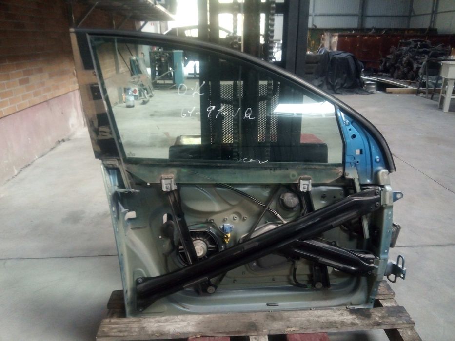 Porta frente direita VOLKSWAGEN Golf V (1K1)