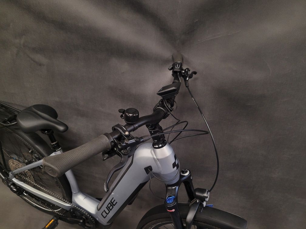 Rower elektryczny Cube Nuride 750_ Bosch Performance Line CX _750Wh
