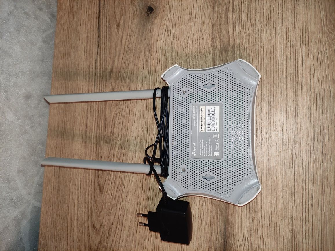 Wi-Fi маршрутизатор tp-link 840n