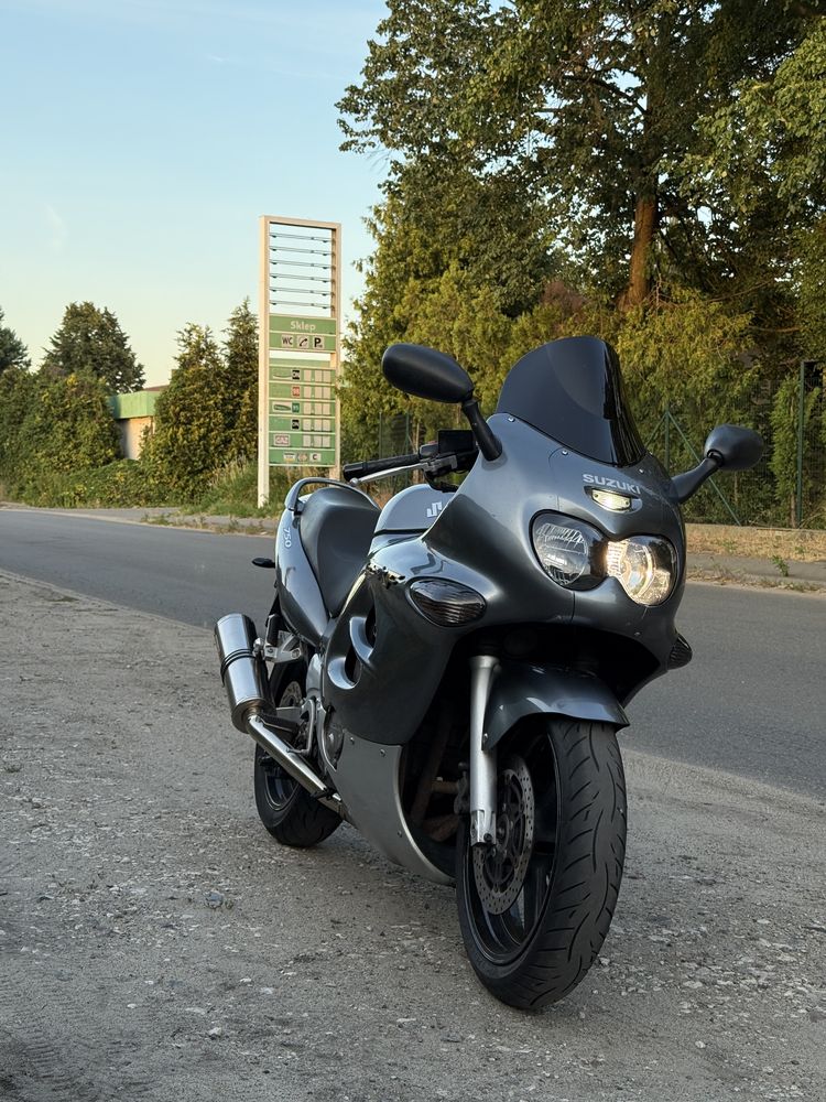Suzuki GSX-F 750 – Ostatni Rocznik! 50 tys. km, Stan BDB