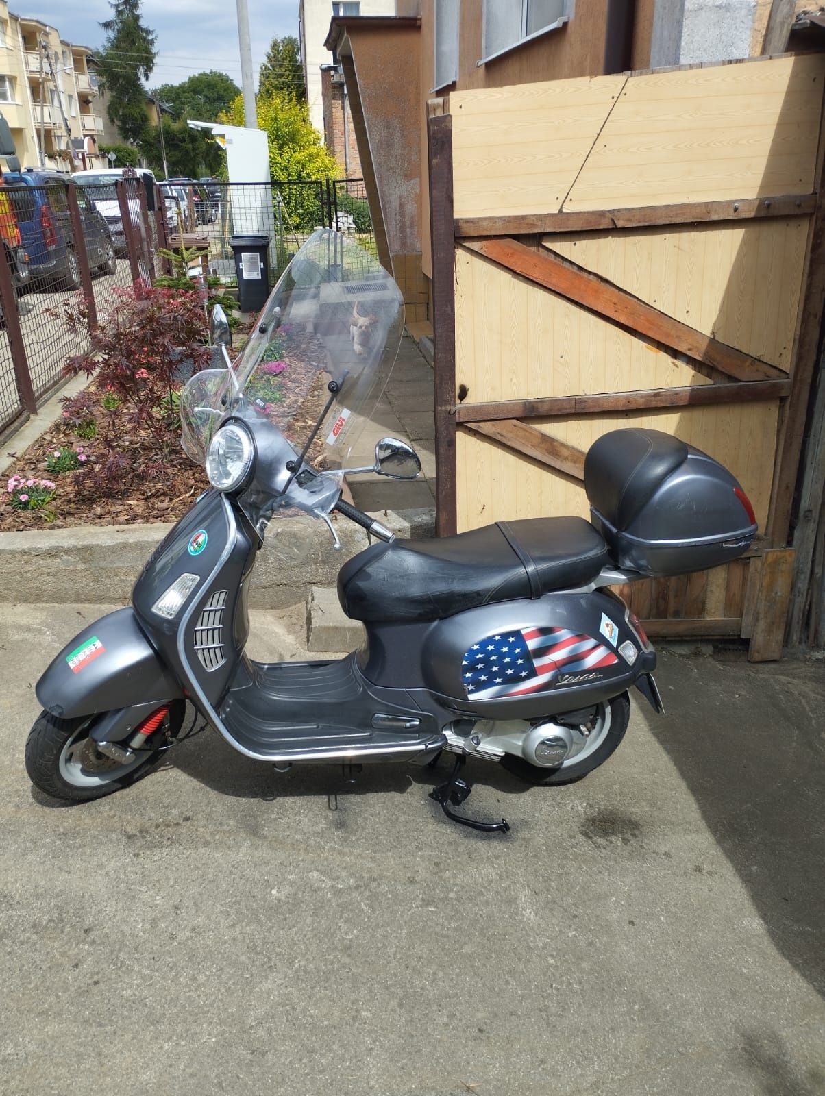 Piaggio Vespa Grandturismo 200/125 srebrna 2003 r.