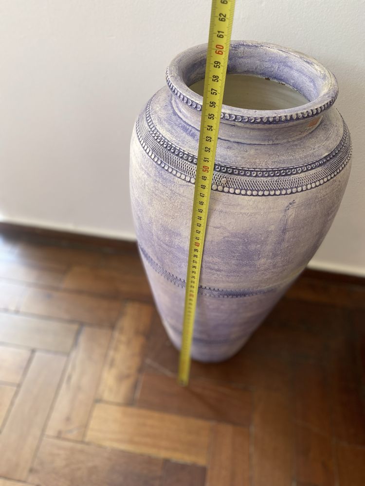 Anfora em terracotta em tons de azul