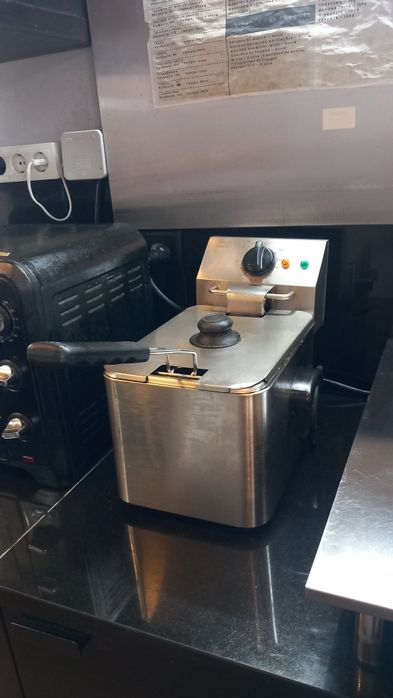 Fritadeira Elétrica Profissional Makro 4L