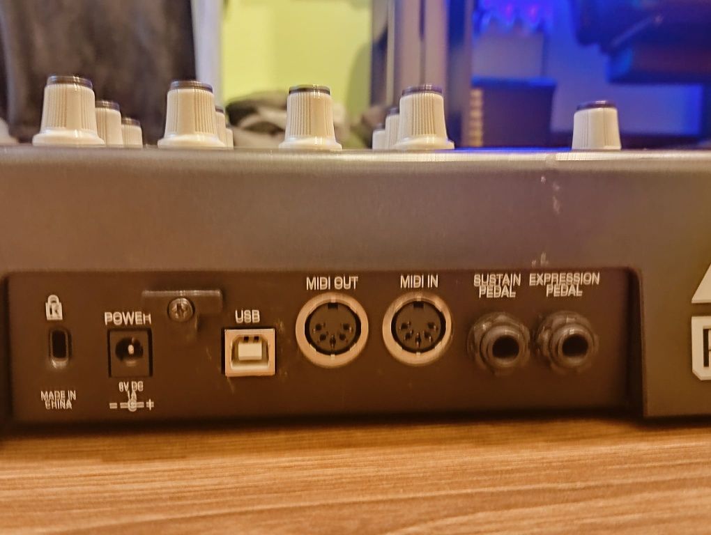 Keyboard MIDI AKAI MPK 25