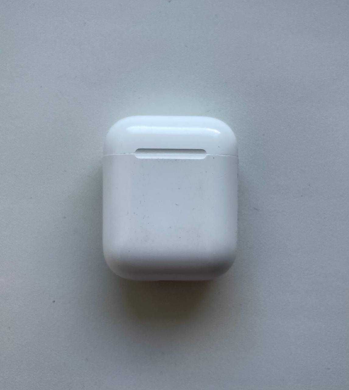 Продам кейс от наушников Airpods