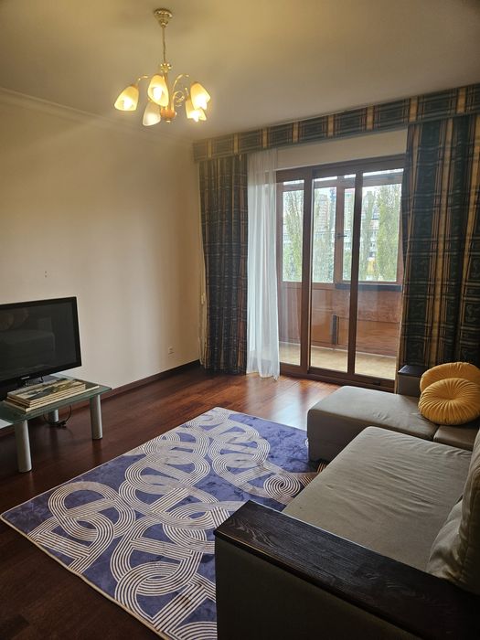 Центр Оренда 2к квартири метро Печерська бульвар Лесі Українки 24