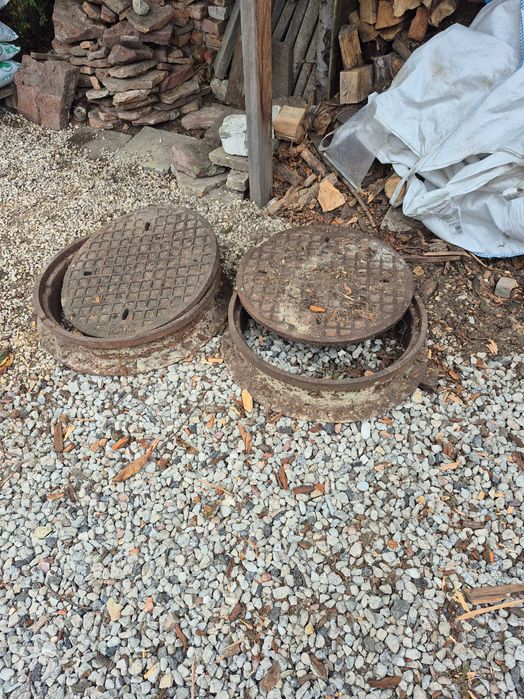 Właz żeliwny do szamba 2 sztuki, pokrywa studzienka