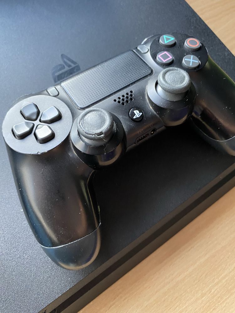 PlayStation 4 1TB pamięci