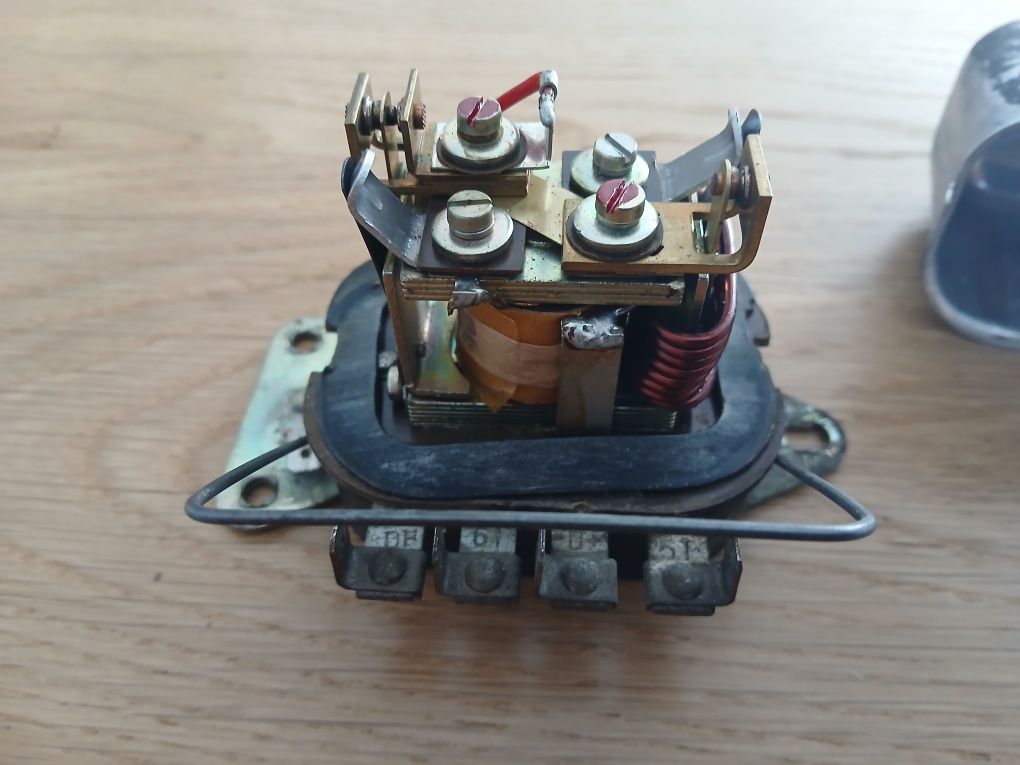 Regulator napięcia Mz etz 150, 250 lub 251 ddr