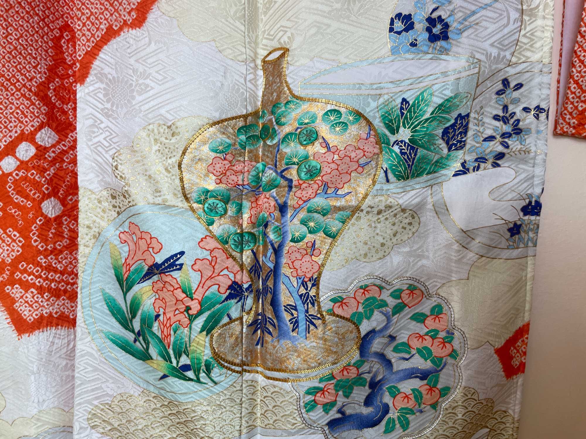 Japońskie kimono furisode