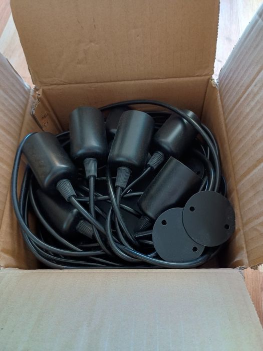 Lampa sufitowa wisząca żyrandol pająk E27 LED