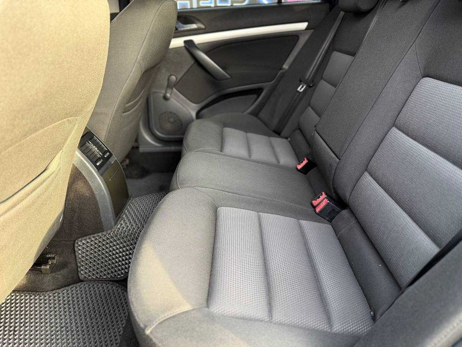 Skoda Octavia 2006, 1.6 бензин, механика