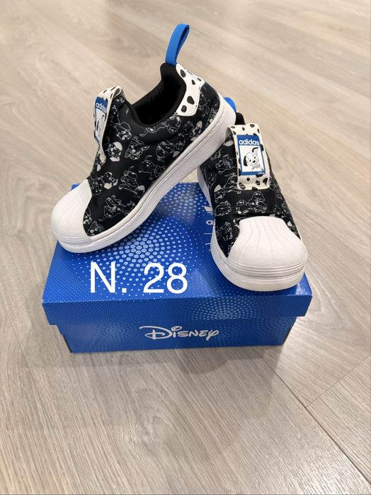Ténis Adidas n. 28