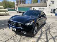 Продам свою машинку Infinity QX70