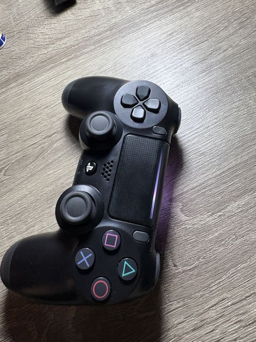 Геймпад Dual Shock 4