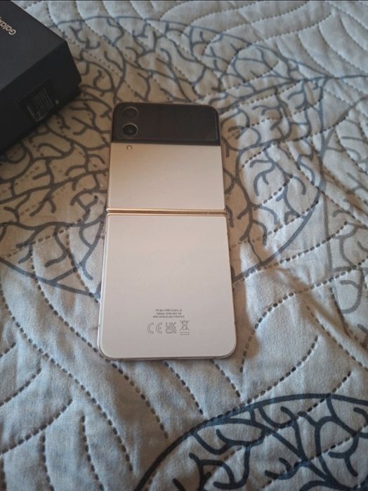 Samsung flip 4 256gb