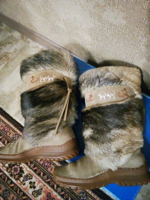 Унти з натурального меха.