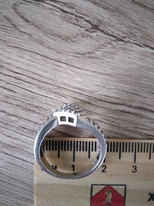 Srebrny pierścionek pierścionek.925