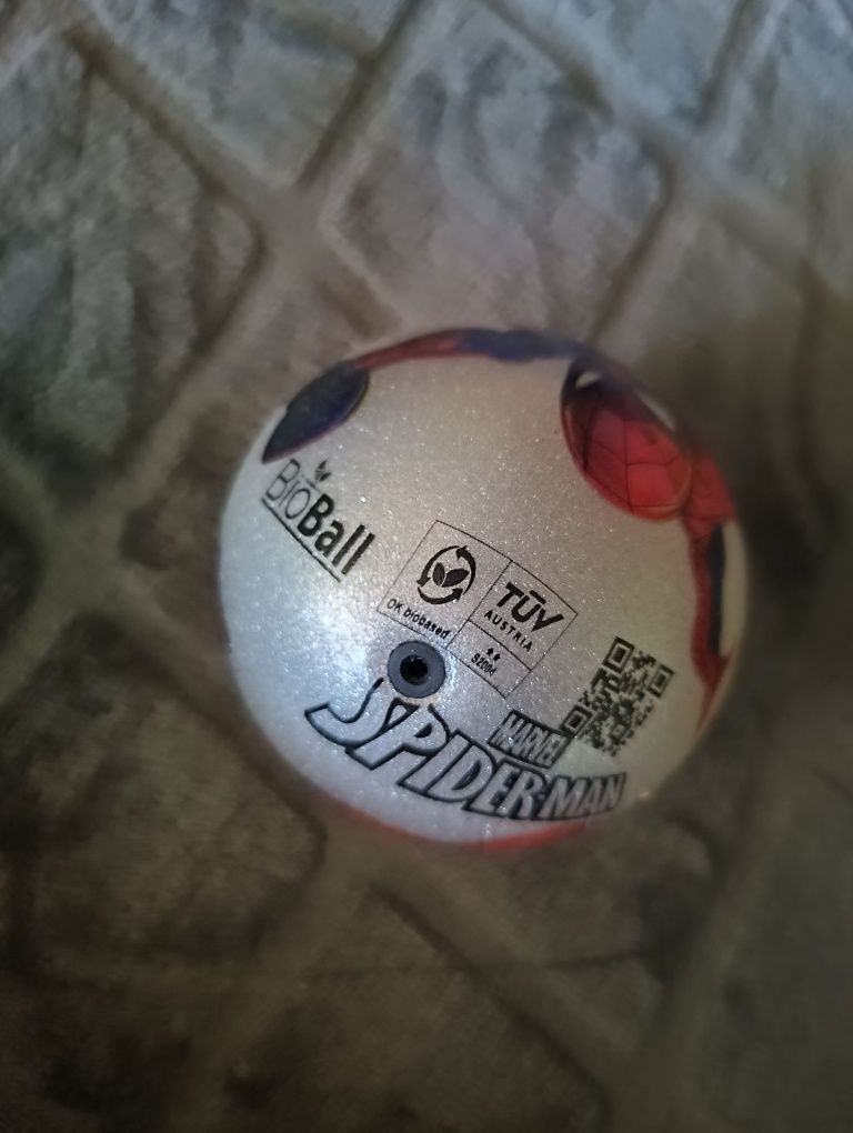 Mini piłka Spiderman