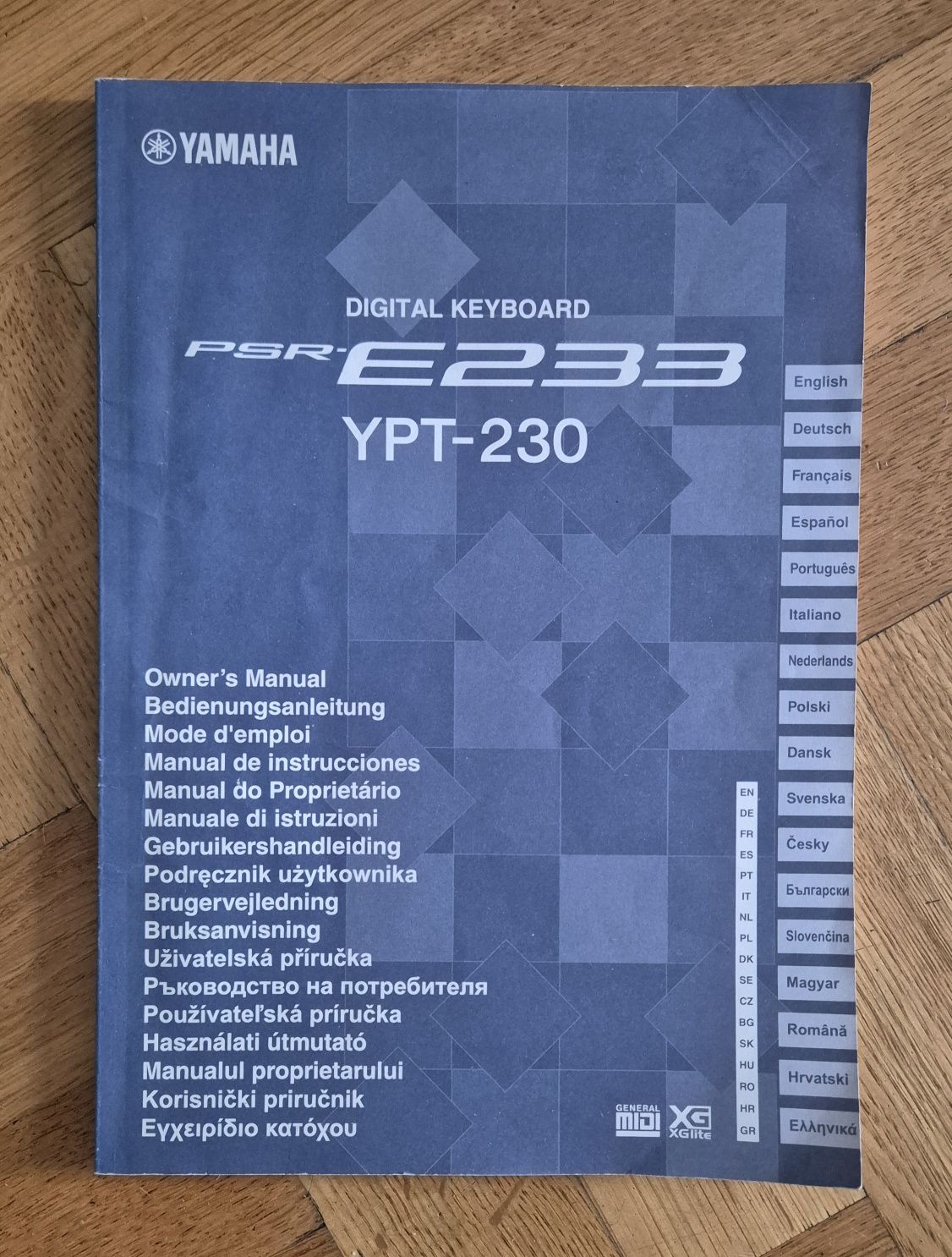 YAMAHA YPT-230 Keyboard plus stojak