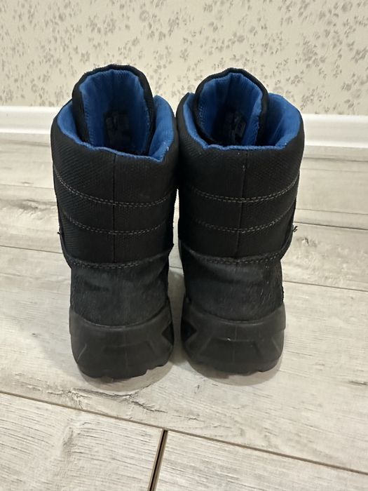 Продам чоботи ECCO