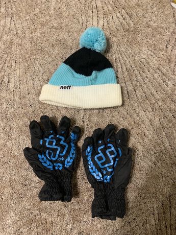 Перчатки для сноуборда Special Blend и шапка Neff