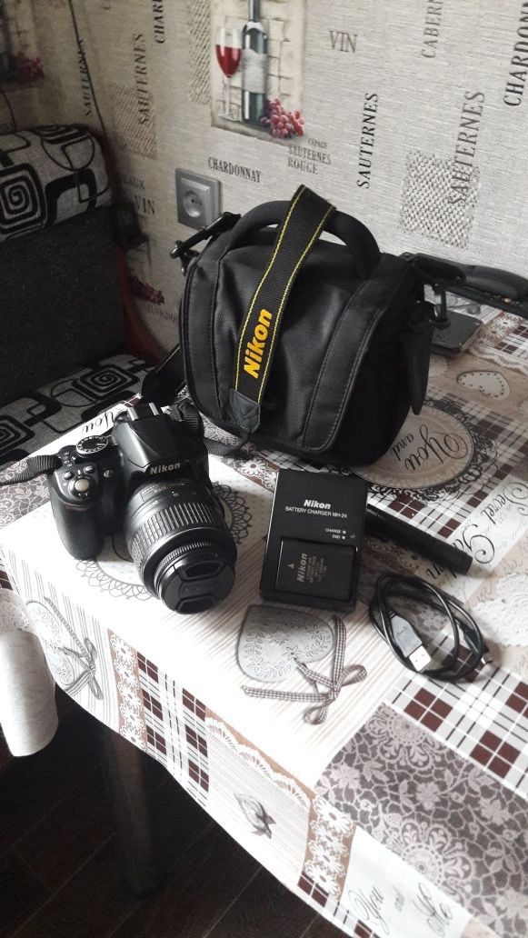 Продам Nikon 3100