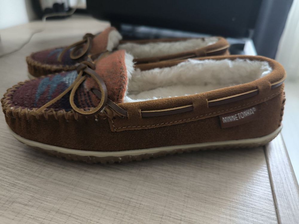 Нові Minnetonka жіночі мокасини