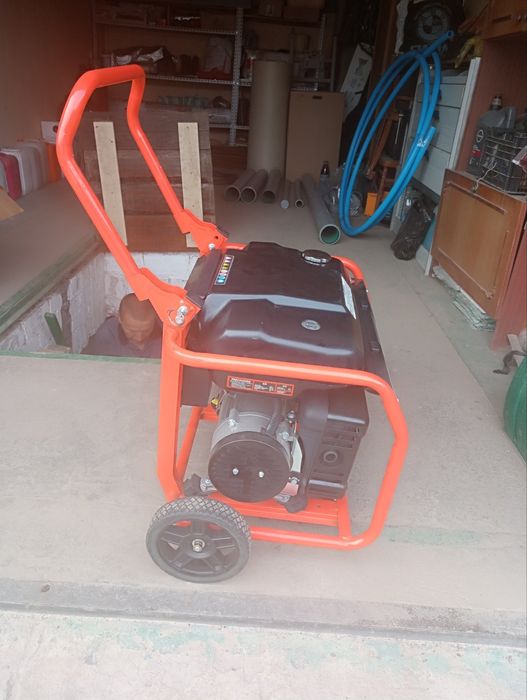 Бензиновий генератор Black+Decker BXGNP3000E 2600/3000 W