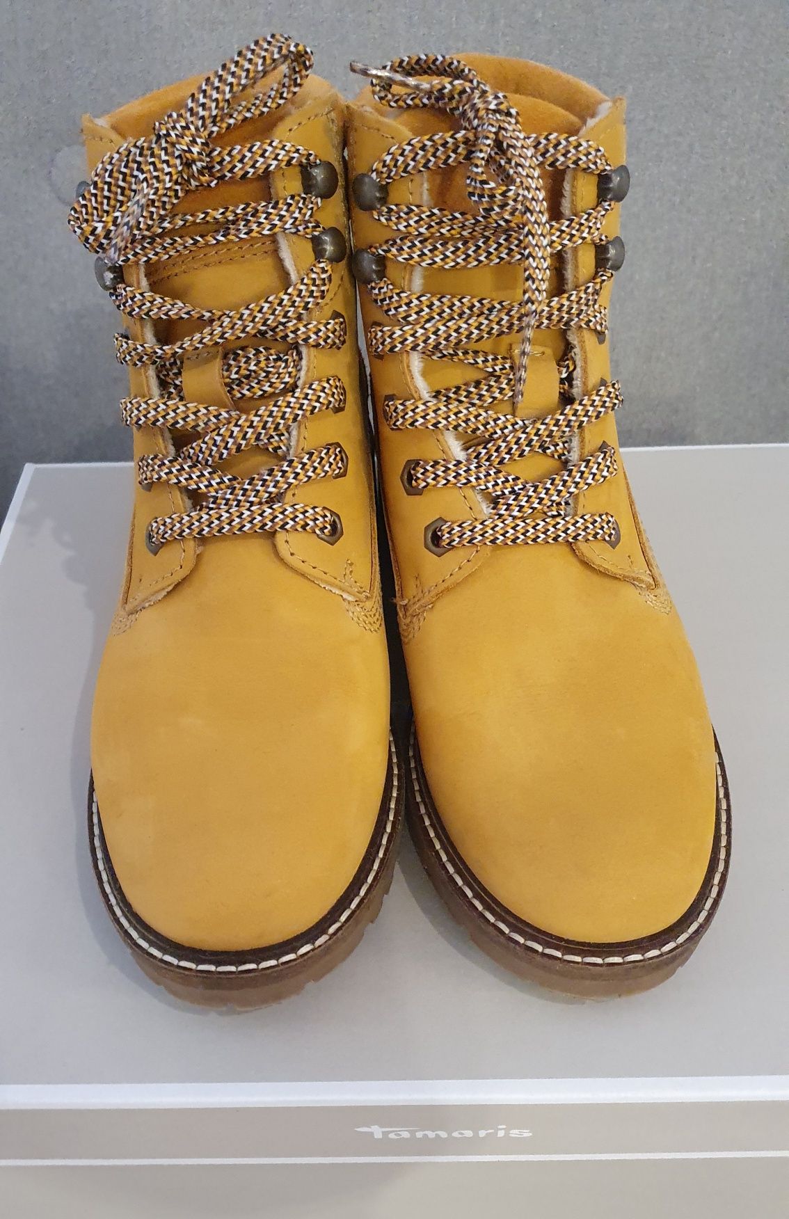 Buty 38 zimowe trzewiki ala Timberland marki Tamaris skórzane botki