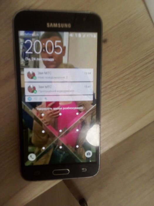 Самсунг J3.    2016