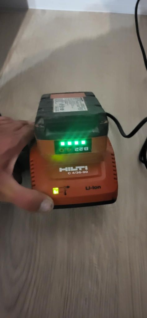 Ładowarka +2 Hilti