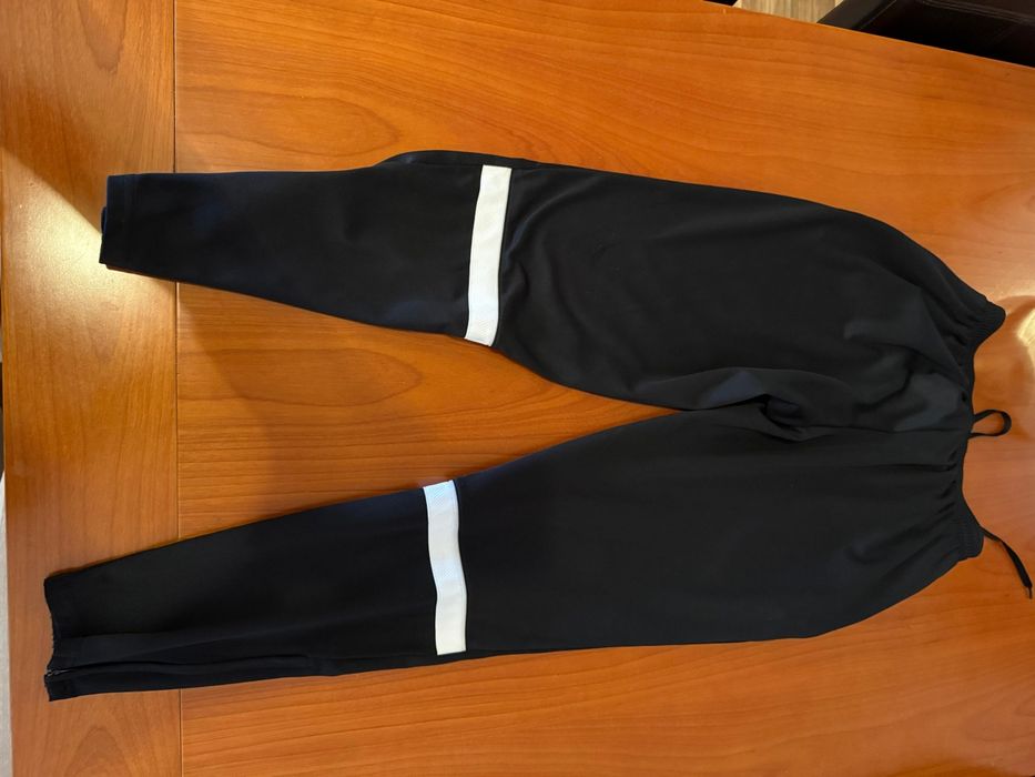 Vende se  peças masculinas ,para idade até 16 anos,