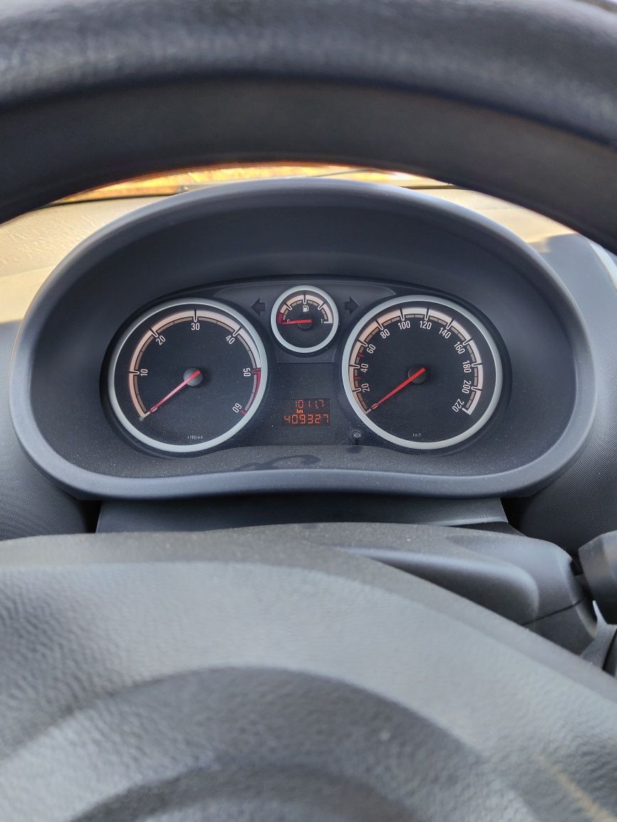 Opel corsa D 1.3 Cdti