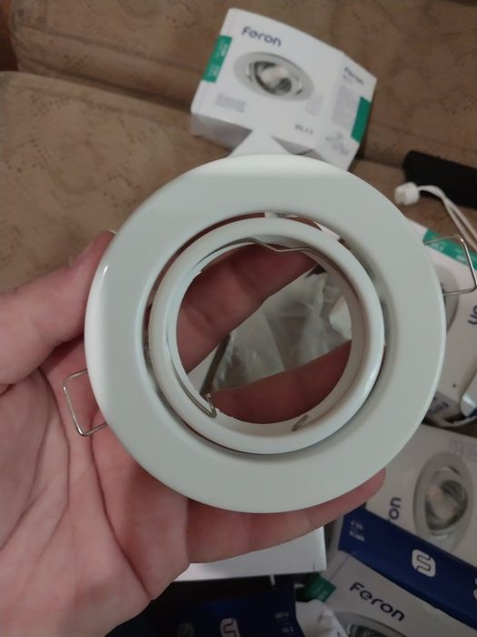 Светильник. Вбудований світильник поворотний