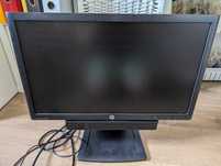 Monitor HP Compaq LA2306x z głośnikiem.